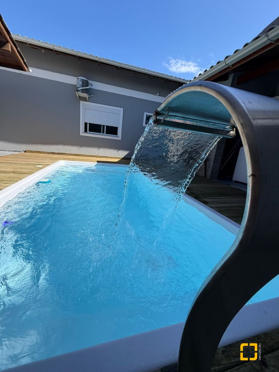 Casa com 190m², 4 quartos (sendo 1 suíte), 2 garagens, no bairro Ingleses em Florianópolis