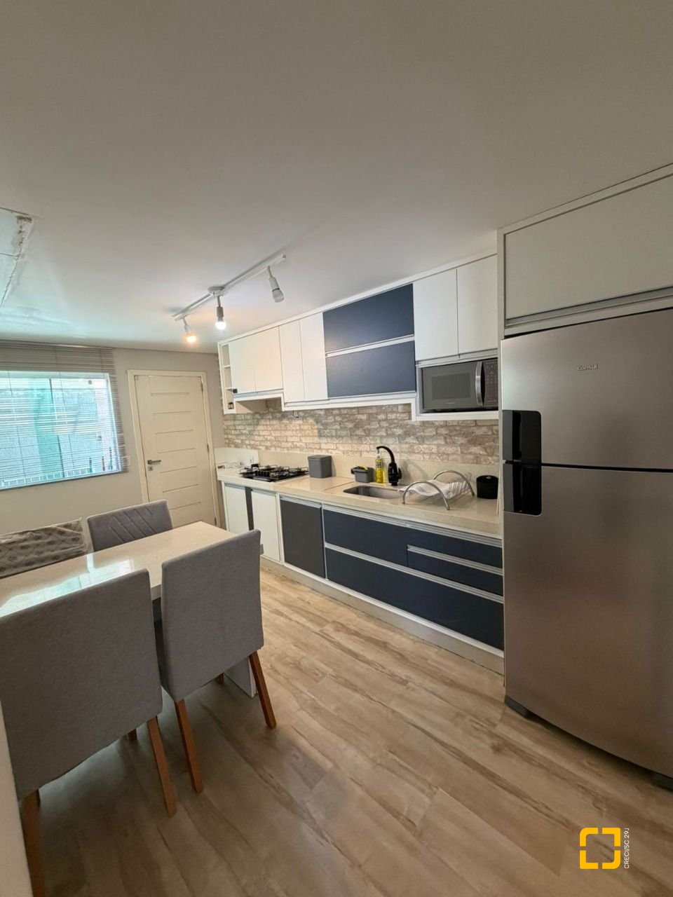 Casa com 190m², 4 quartos (sendo 1 suíte), 2 garagens, no bairro Ingleses em Florianópolis