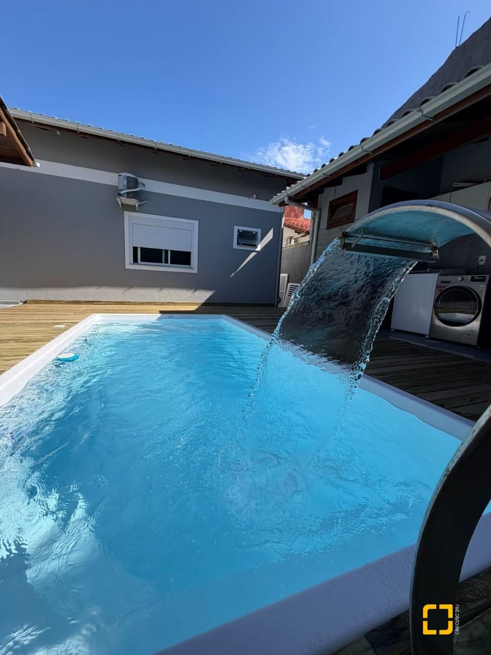 Casa com 190m², 4 quartos (sendo 1 suíte), 2 garagens, no bairro Ingleses em Florianópolis
