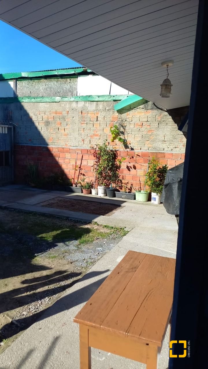 Casa com 51m², 2 quartos, 2 garagens, no bairro Vargem Grande em Florianópolis