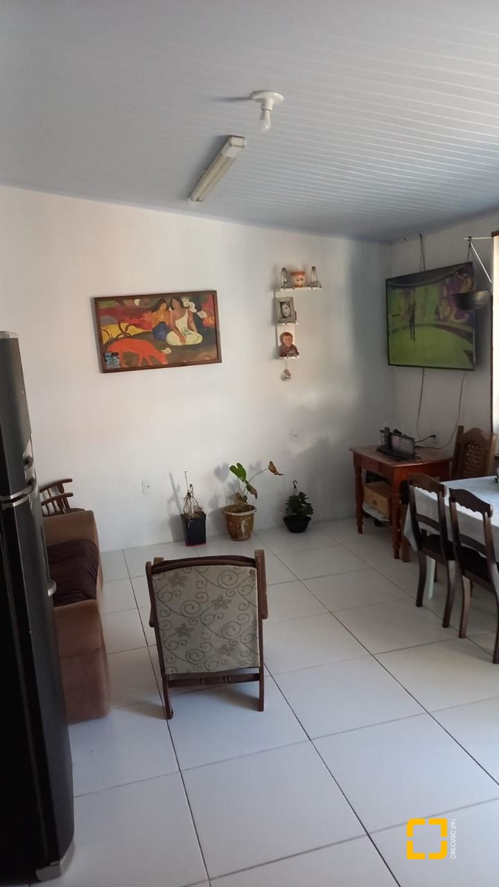 Casa com 51m², 2 quartos, 2 garagens, no bairro Vargem Grande em Florianópolis