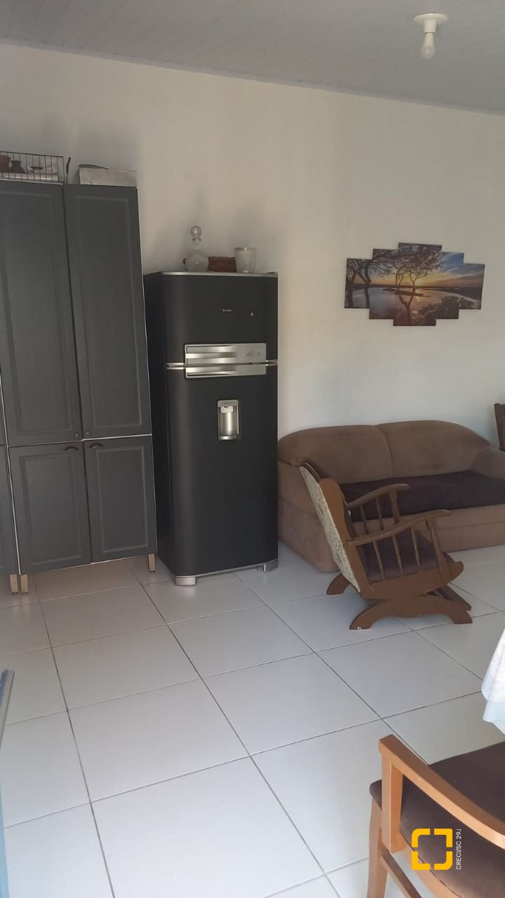 Casa com 51m², 2 quartos, 2 garagens, no bairro Vargem Grande em Florianópolis