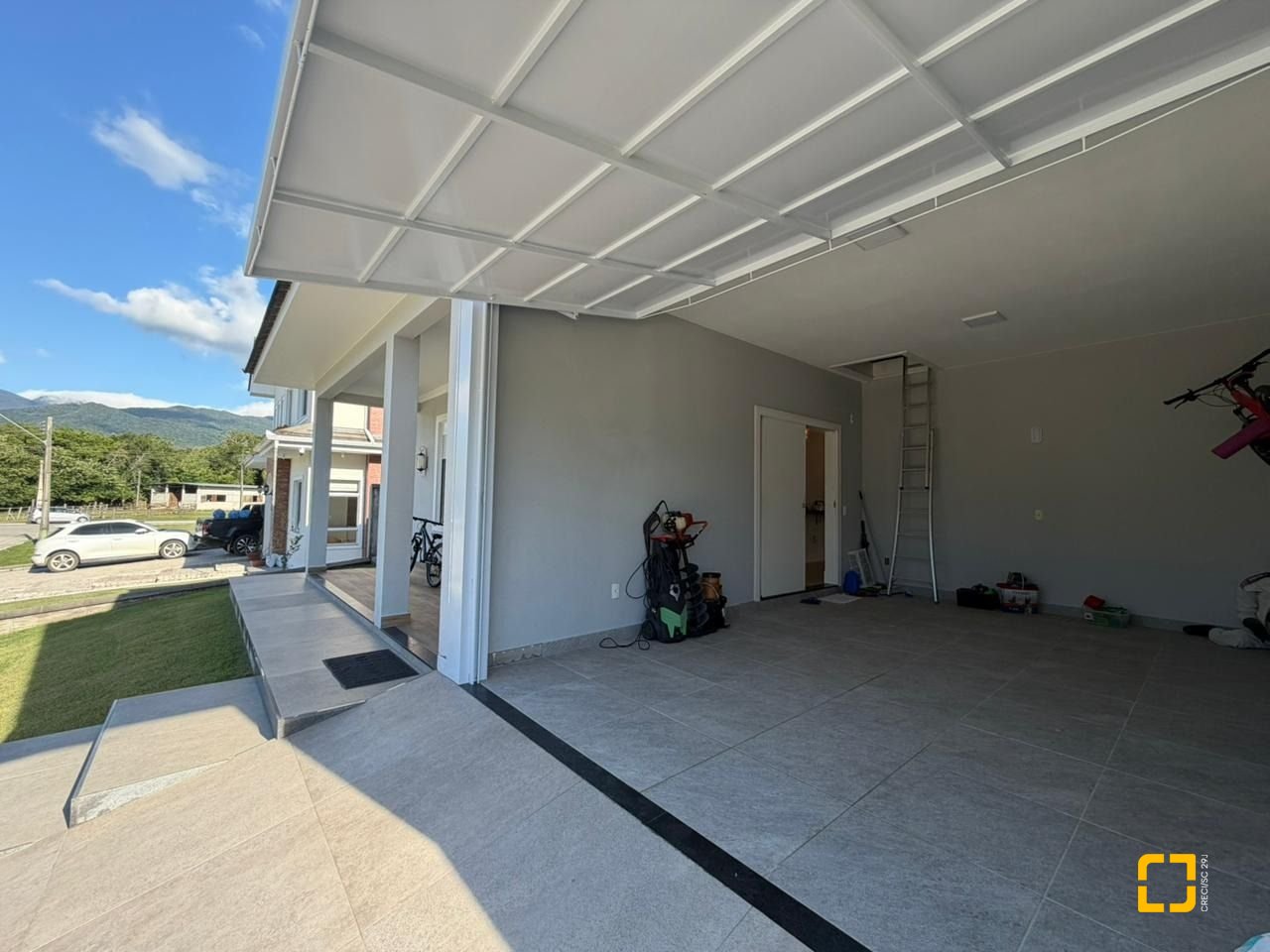 Casa de Condomínio com 204m², 3 quartos (sendo 1 suíte), 1 garagem, no bairro Sul do Rio em Santo Amaro da Imperatriz