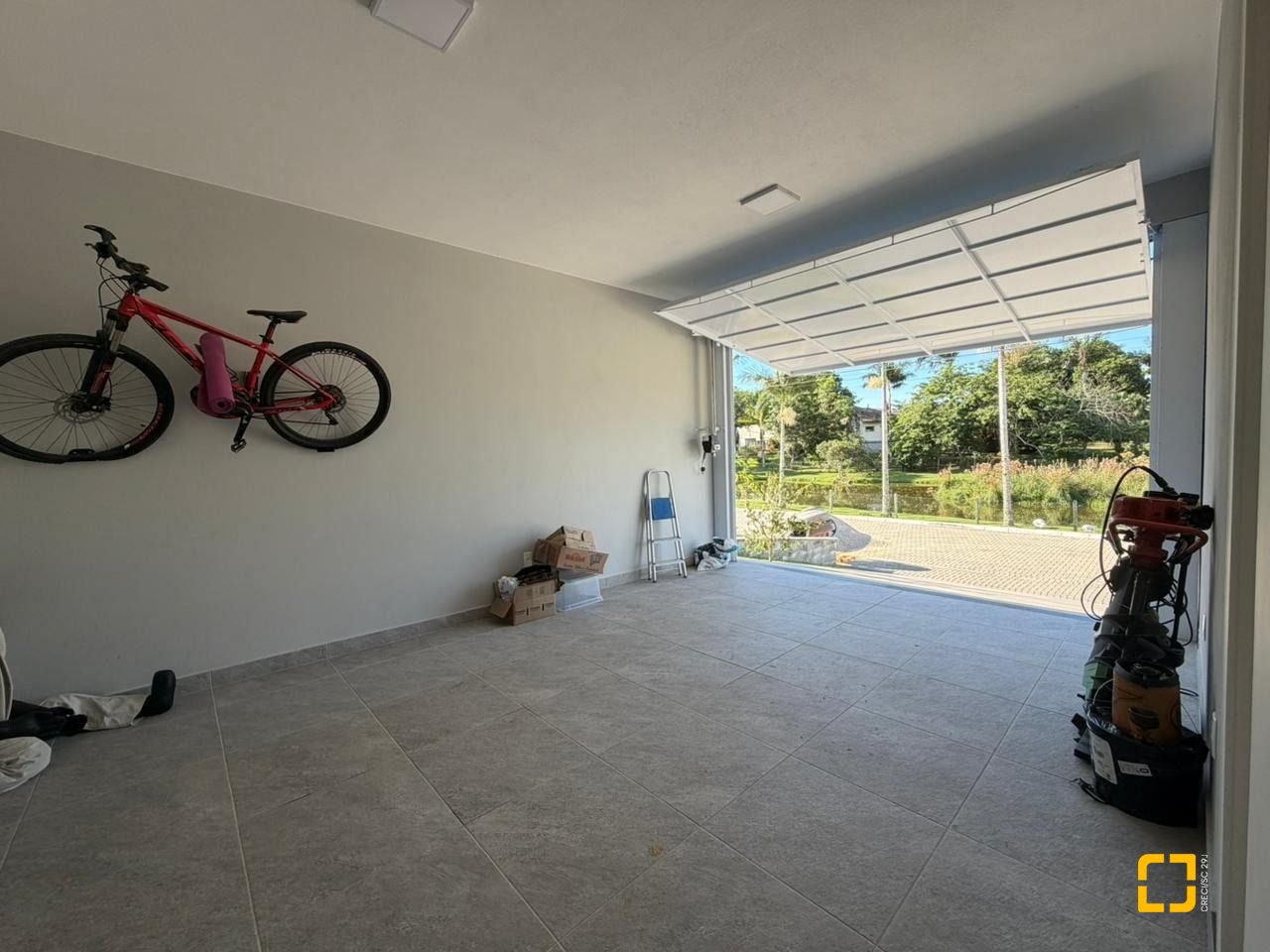 Casa de Condomínio com 204m², 3 quartos (sendo 1 suíte), 1 garagem, no bairro Sul do Rio em Santo Amaro da Imperatriz