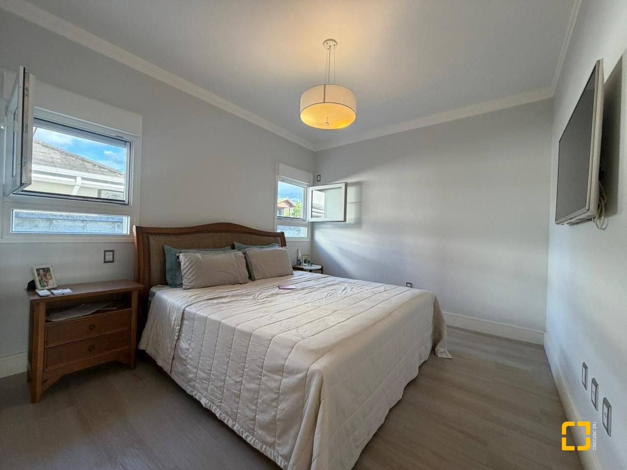Casa de Condomínio com 204m², 3 quartos (sendo 1 suíte), 1 garagem, no bairro Sul do Rio em Santo Amaro da Imperatriz
