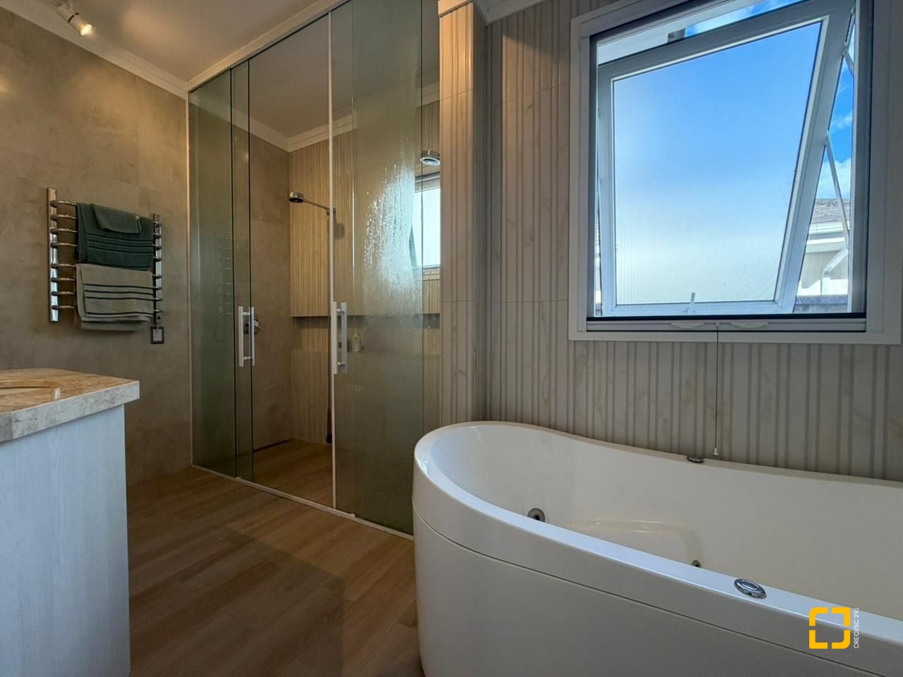 Casa de Condomínio com 204m², 3 quartos (sendo 1 suíte), 1 garagem, no bairro Sul do Rio em Santo Amaro da Imperatriz