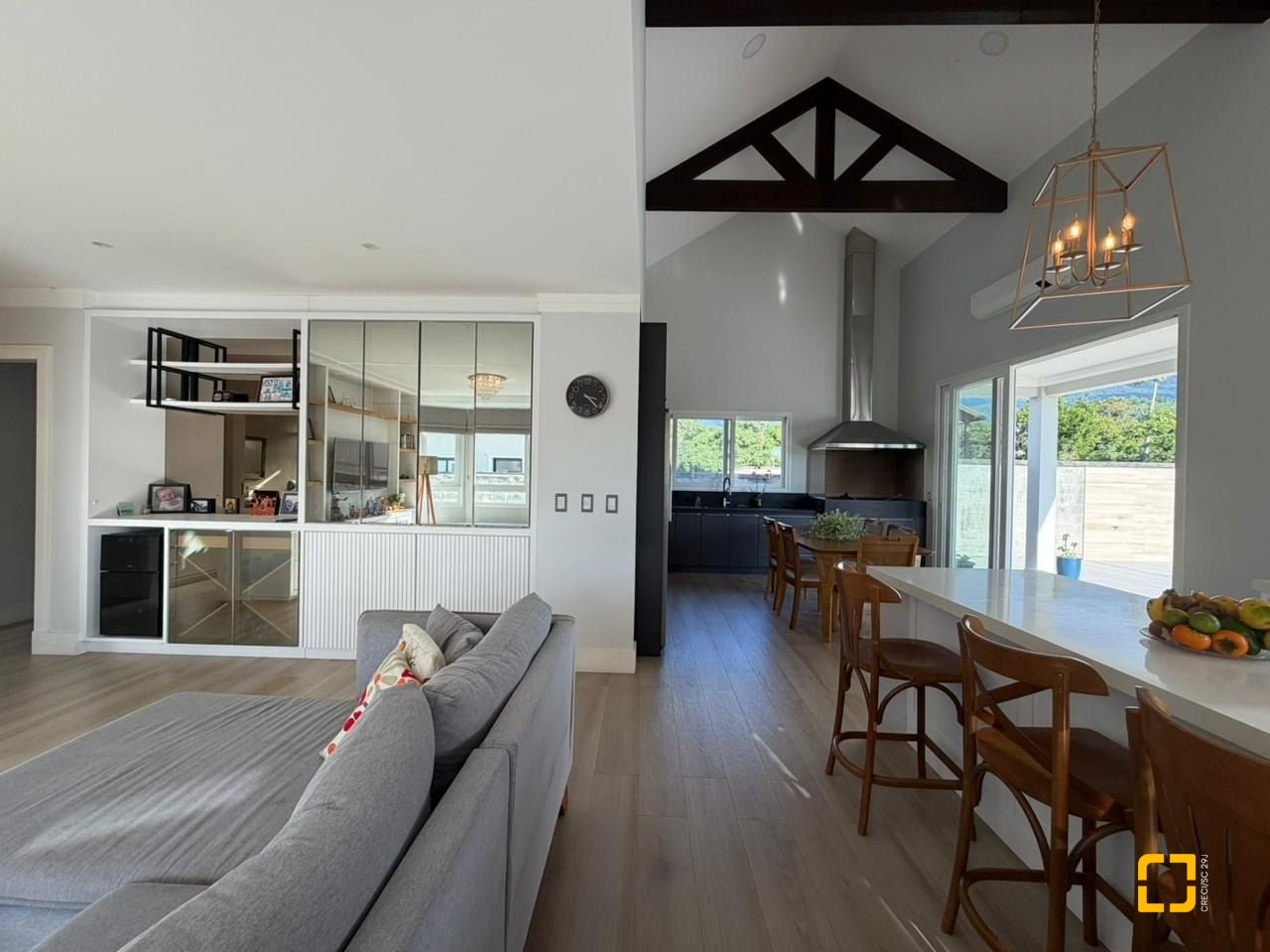Casa de Condomínio com 204m², 3 quartos (sendo 1 suíte), 1 garagem, no bairro Sul do Rio em Santo Amaro da Imperatriz