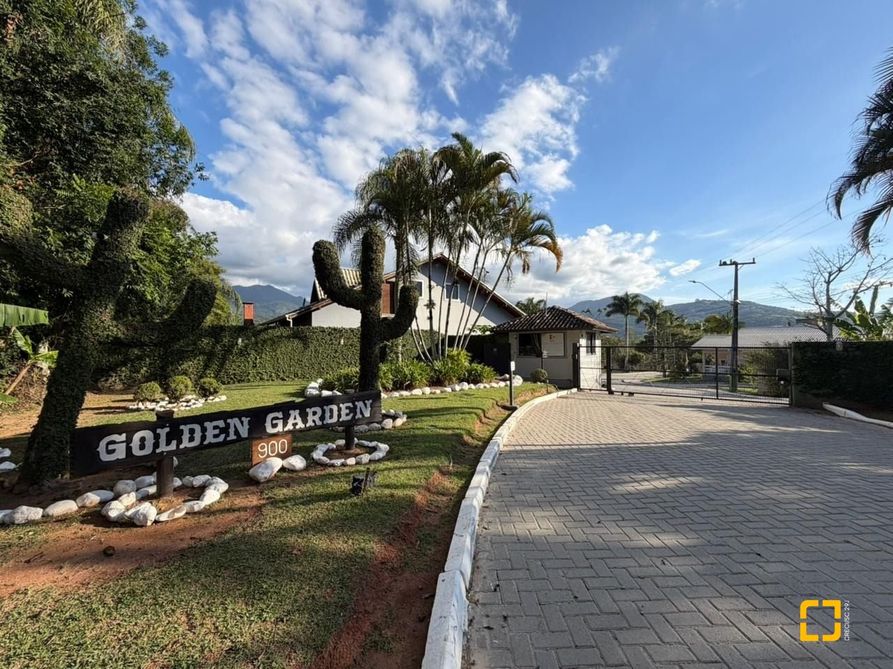 Casa de Condomínio com 204m², 3 quartos (sendo 1 suíte), 1 garagem, no bairro Sul do Rio em Santo Amaro da Imperatriz