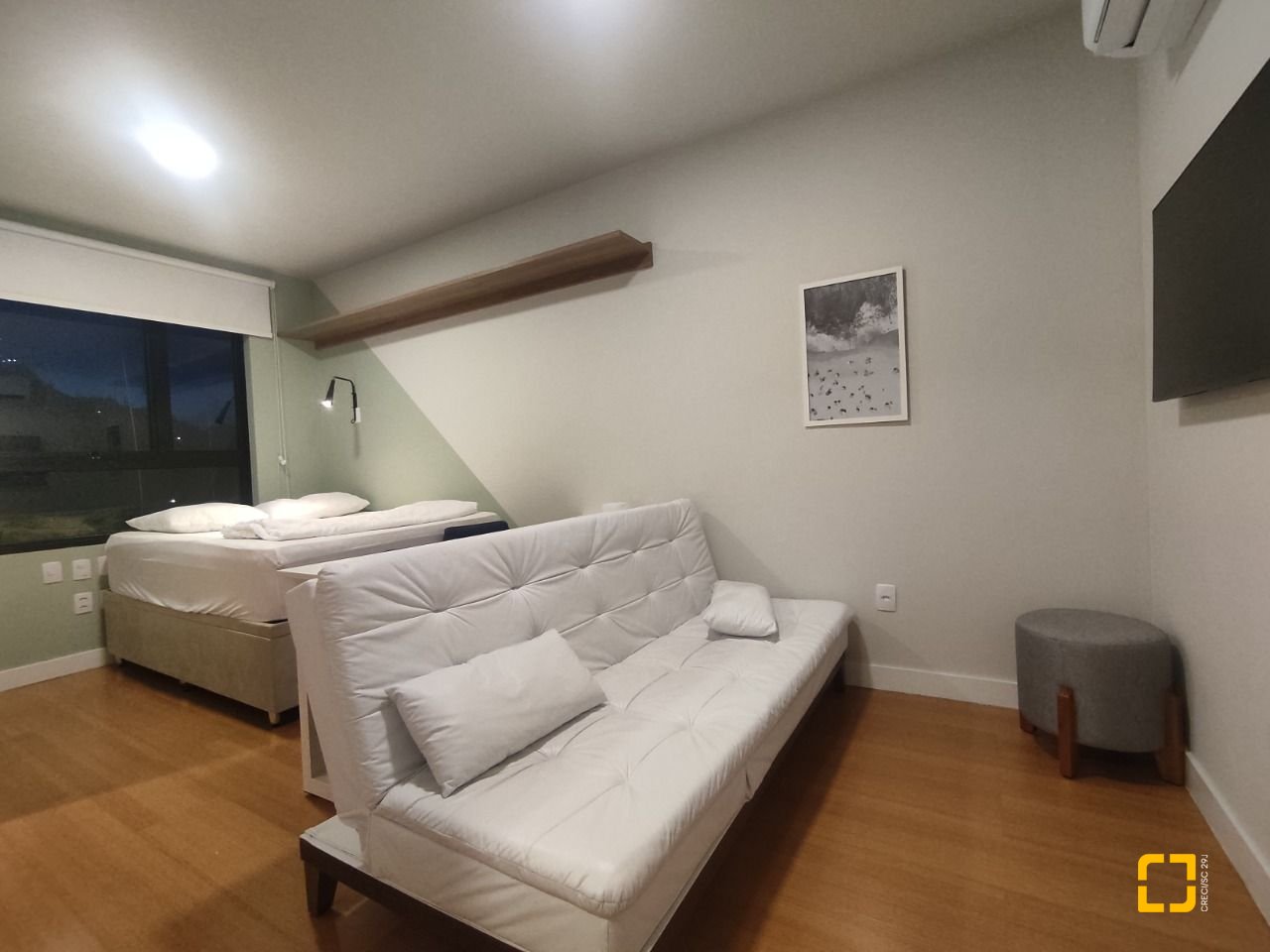 Studio com 23m², 1 quarto, 1 garagem, no bairro Carvoeira em Florianópolis