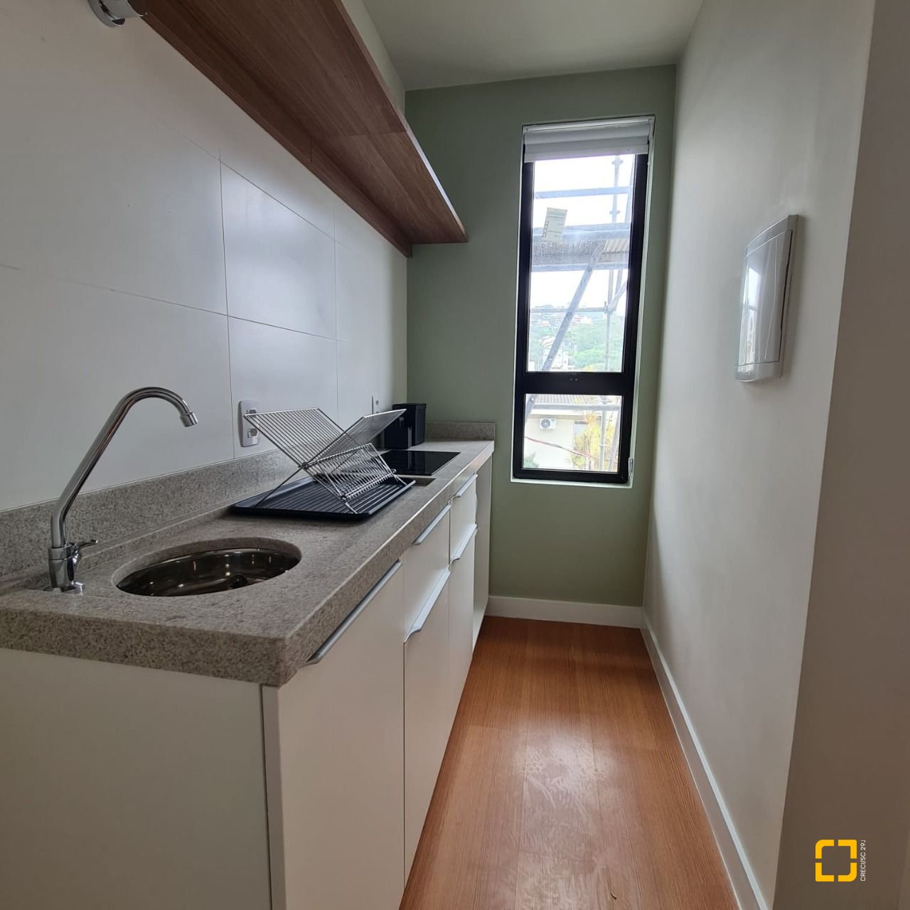 Studio com 23m², 1 quarto, 1 garagem, no bairro Carvoeira em Florianópolis