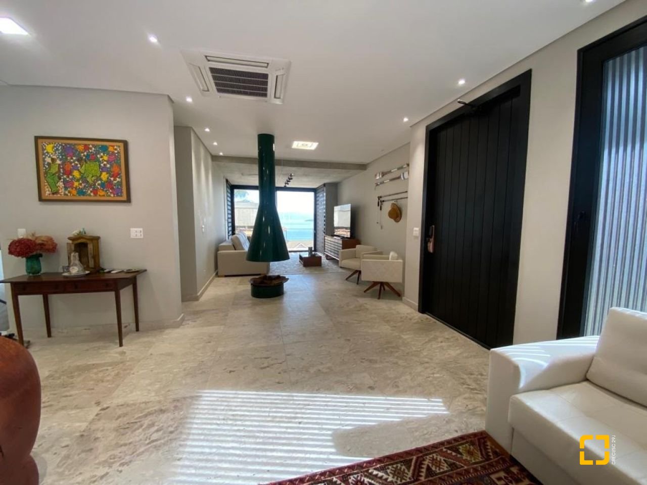 Casa de Condomínio com 323m², 6 quartos (sendo 3 suítes), 4 garagens, no bairro Cacupé em Florianópolis