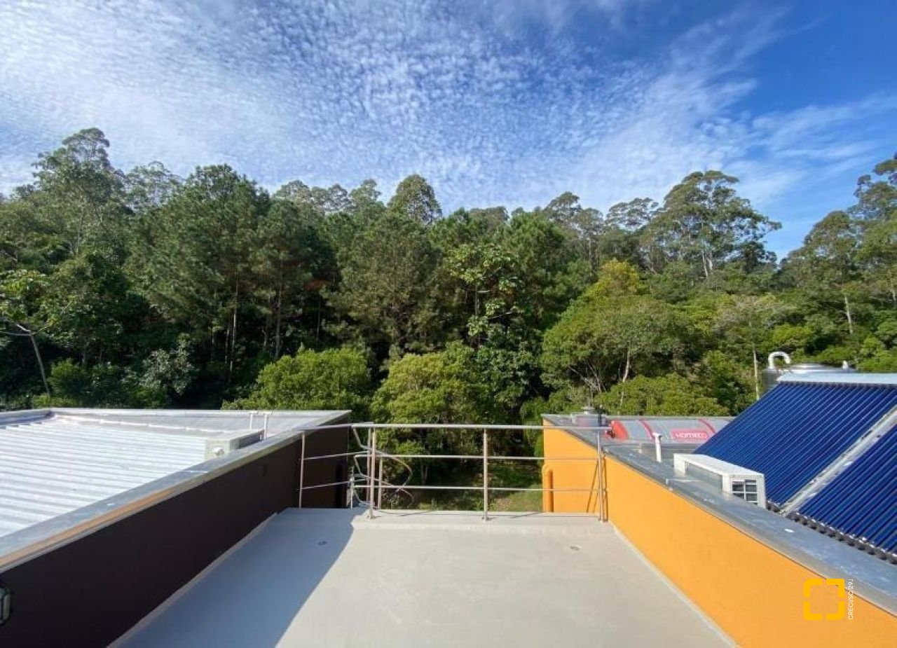 Casa de Condomínio com 323m², 6 quartos (sendo 3 suítes), 4 garagens, no bairro Cacupé em Florianópolis