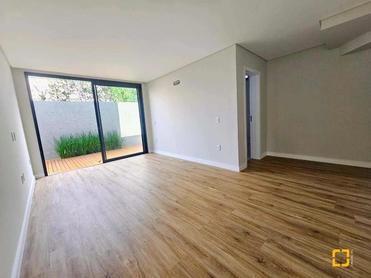 Casa de Condomínio com 365m², 6 quartos (sendo 3 suítes), 2 garagens, no bairro Campeche em Florianópolis