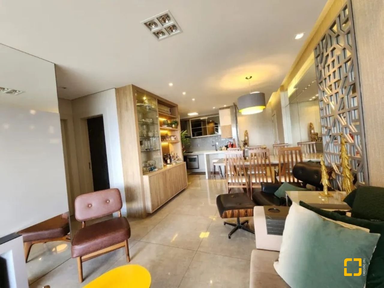 Apartamento com 113m², 4 quartos (sendo 1 suíte), 2 garagens, no bairro João Paulo em Florianópolis
