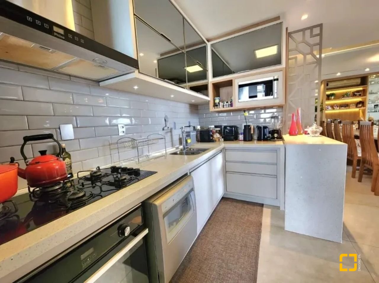Apartamento com 113m², 4 quartos (sendo 1 suíte), 2 garagens, no bairro João Paulo em Florianópolis