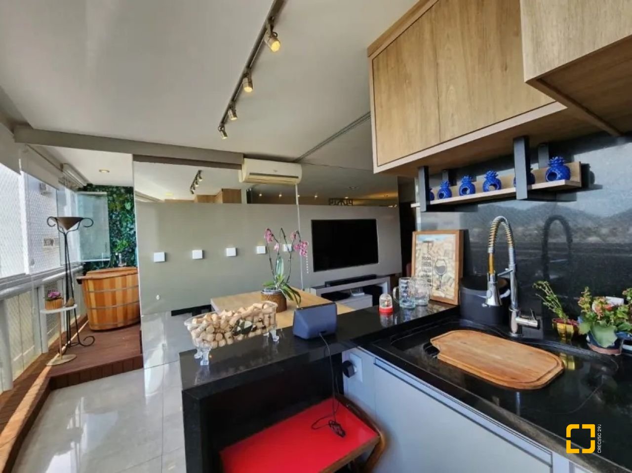 Apartamento com 113m², 4 quartos (sendo 1 suíte), 2 garagens, no bairro João Paulo em Florianópolis