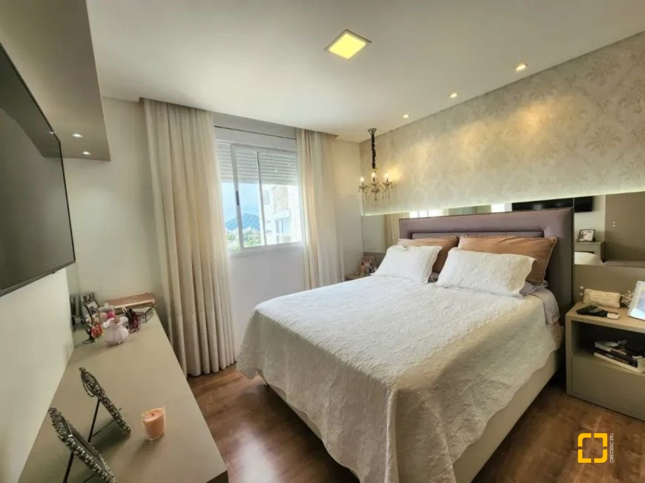 Apartamento com 113m², 4 quartos (sendo 1 suíte), 2 garagens, no bairro João Paulo em Florianópolis