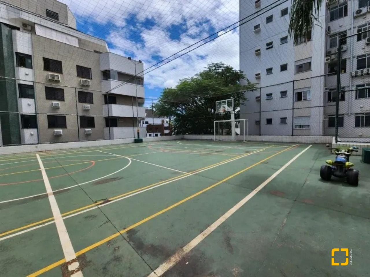Apartamento com 113m², 4 quartos (sendo 1 suíte), 2 garagens, no bairro João Paulo em Florianópolis
