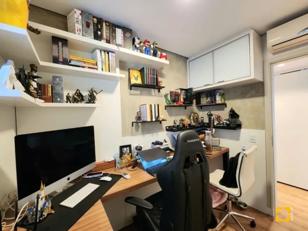 Apartamento com 113m², 4 quartos (sendo 1 suíte), 2 garagens, no bairro João Paulo em Florianópolis