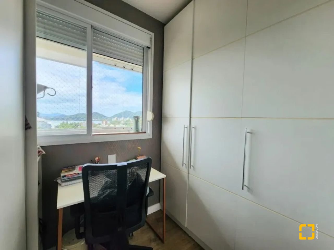 Apartamento com 113m², 4 quartos (sendo 1 suíte), 2 garagens, no bairro João Paulo em Florianópolis