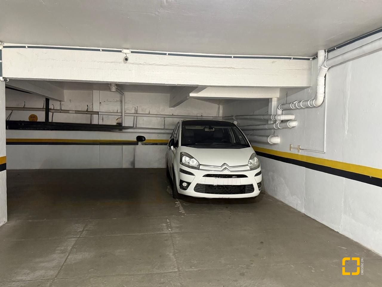Apartamento com 77m², 4 quartos (sendo 2 suítes), 1 garagem, no bairro Centro em Florianópolis