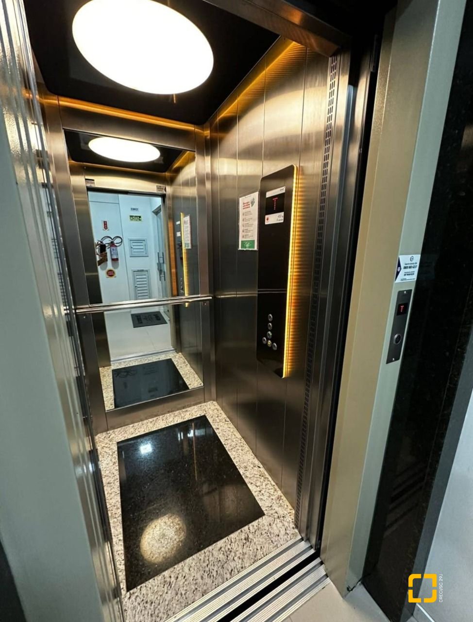 Apartamento com 60m², 3 quartos (sendo 1 suíte), 1 garagem, no bairro Ingleses do Rio Vermelho em Florianópolis