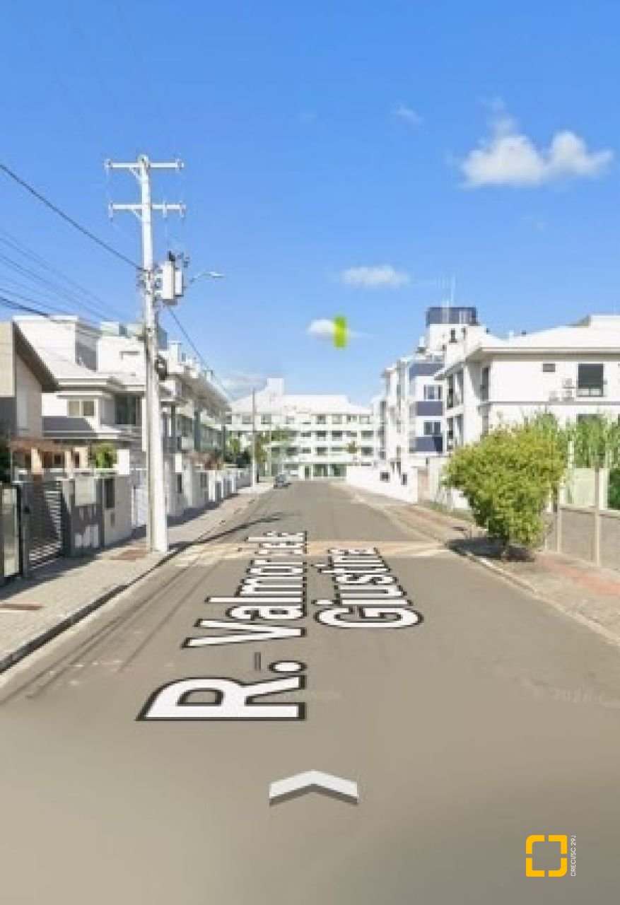 Apartamento com 60m², 3 quartos (sendo 1 suíte), 1 garagem, no bairro Ingleses do Rio Vermelho em Florianópolis