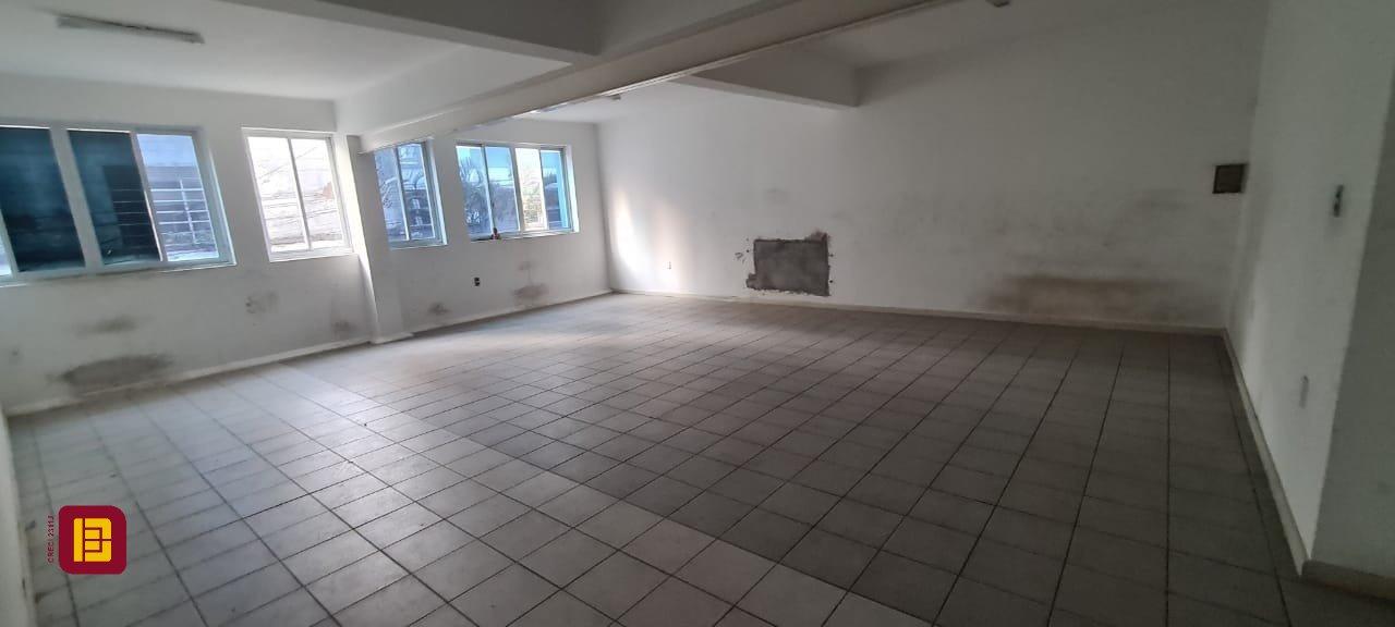 Prédio com 702m², no bairro Centro em Florianópolis