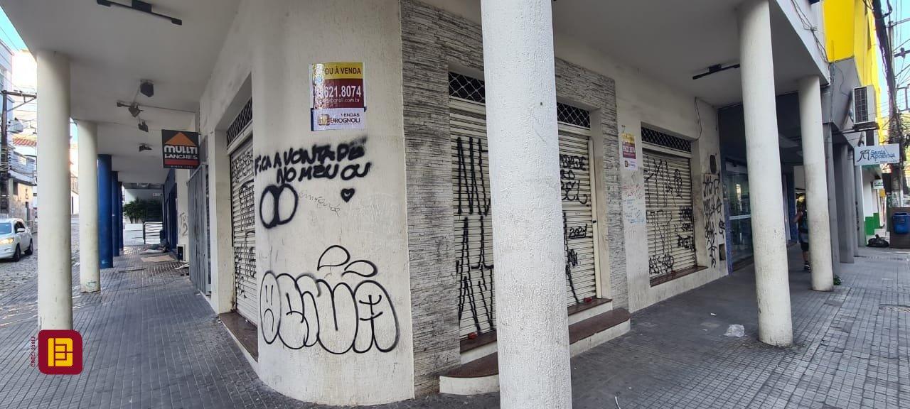 Prédio com 702m², no bairro Centro em Florianópolis