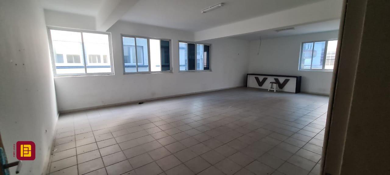 Prédio com 702m², no bairro Centro em Florianópolis