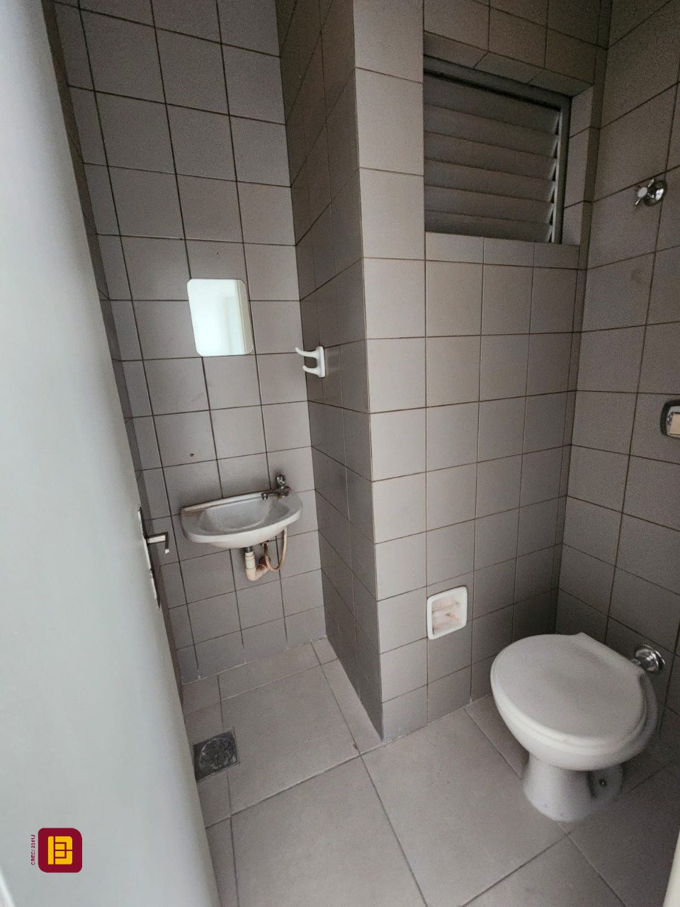 Sala com 23m², no bairro Trindade em Florianópolis