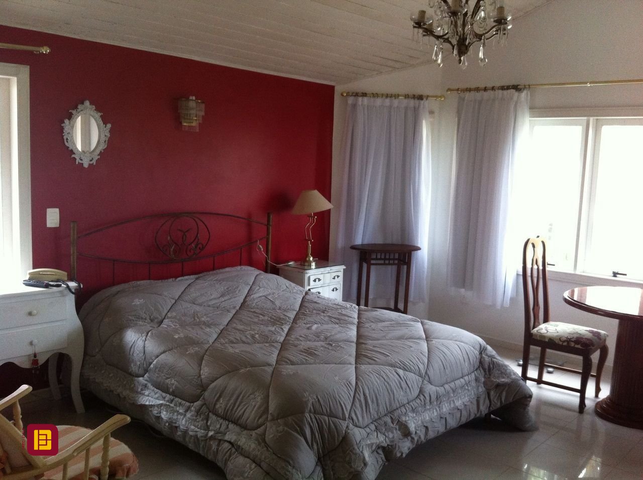 Casa com 250m², 5 quartos (sendo 3 suítes), 4 garagens, no bairro Jurerê Internacional em Florianópolis
