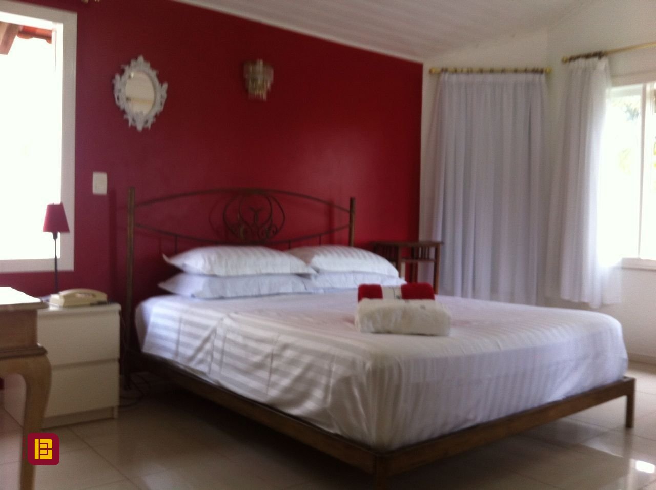 Casa com 250m², 5 quartos (sendo 3 suítes), 4 garagens, no bairro Jurerê Internacional em Florianópolis