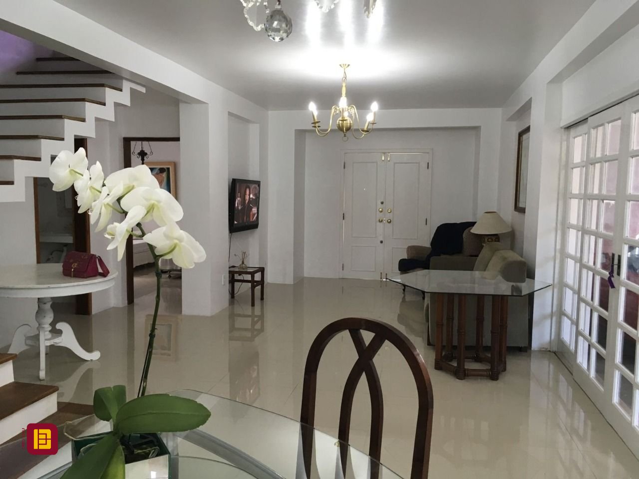 Casa com 250m², 5 quartos (sendo 3 suítes), 4 garagens, no bairro Jurerê Internacional em Florianópolis