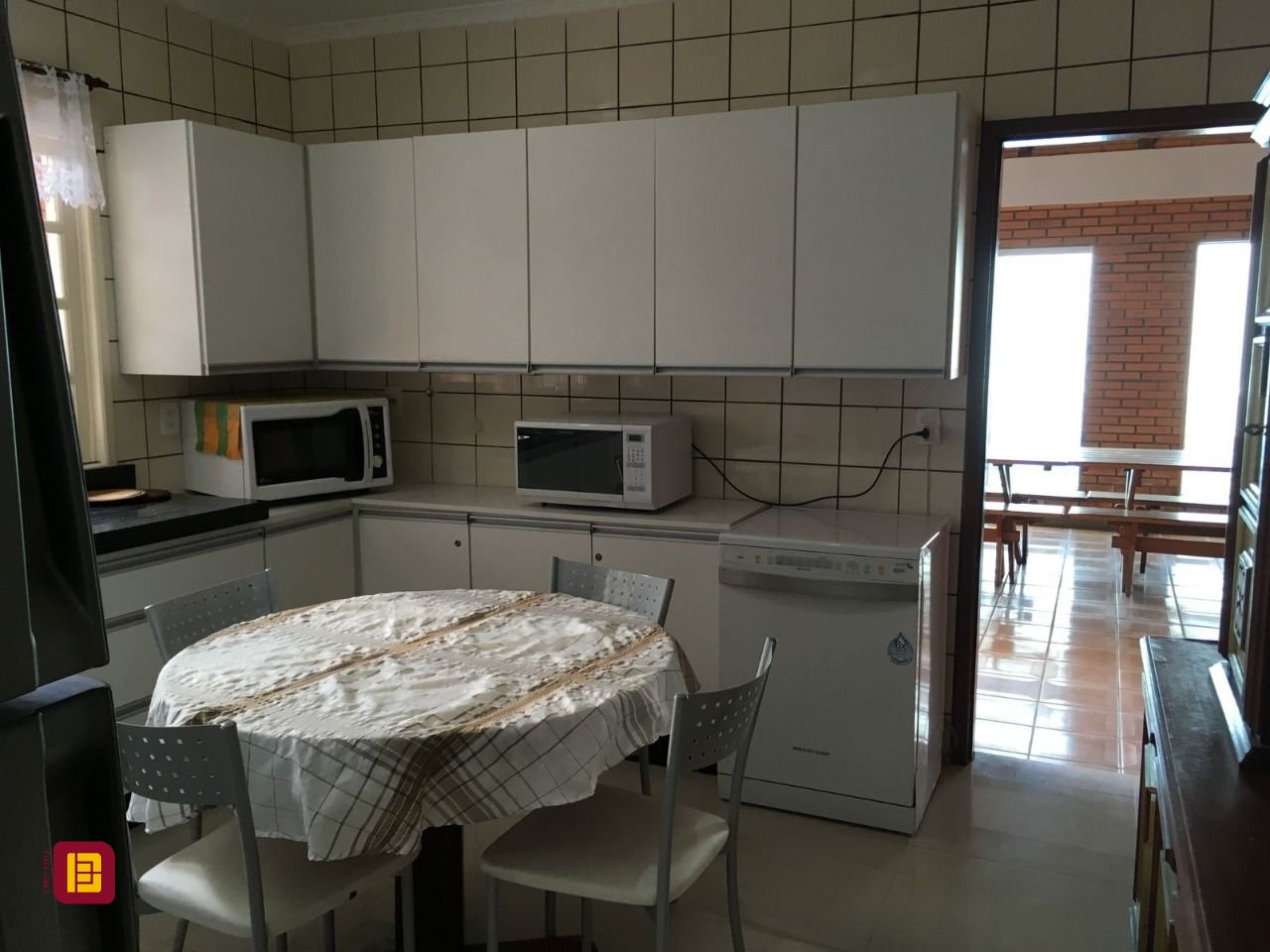 Casa com 250m², 5 quartos (sendo 3 suítes), 4 garagens, no bairro Jurerê Internacional em Florianópolis
