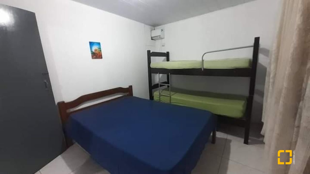 Casa com 60m², 6 garagens, no bairro Rio Vermelho em Florianópolis