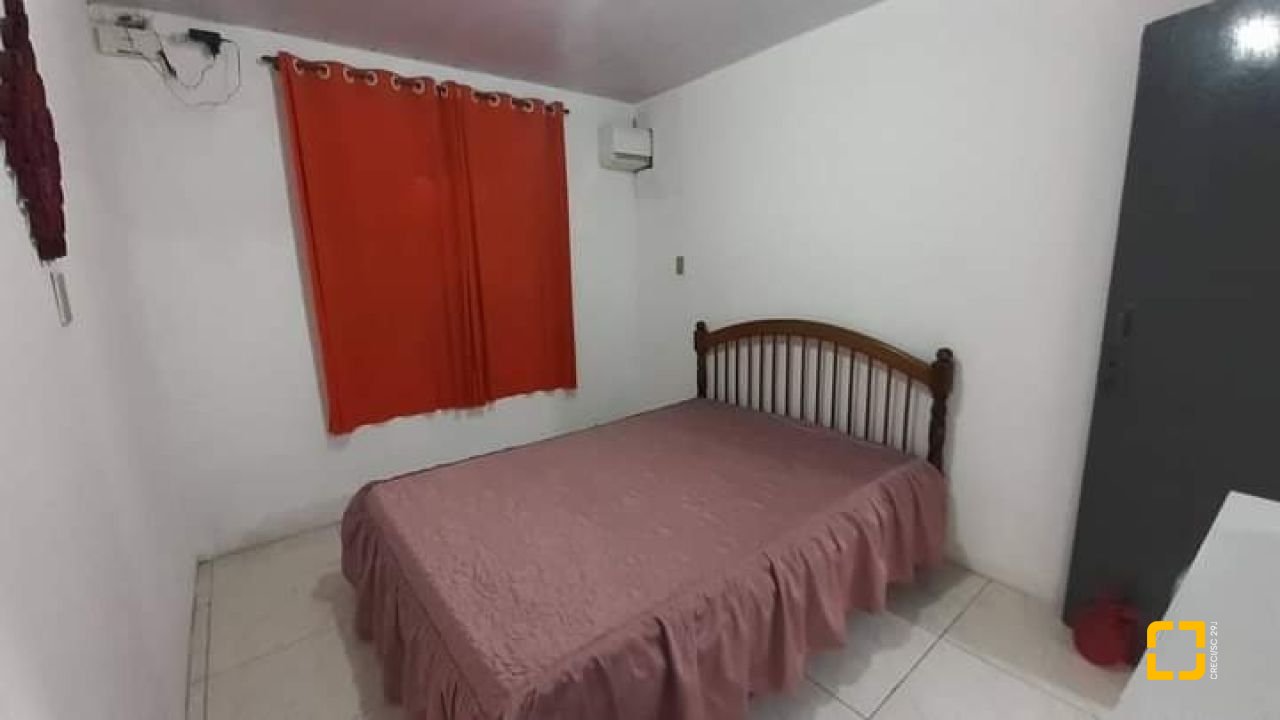 Casa com 60m², 6 garagens, no bairro Rio Vermelho em Florianópolis