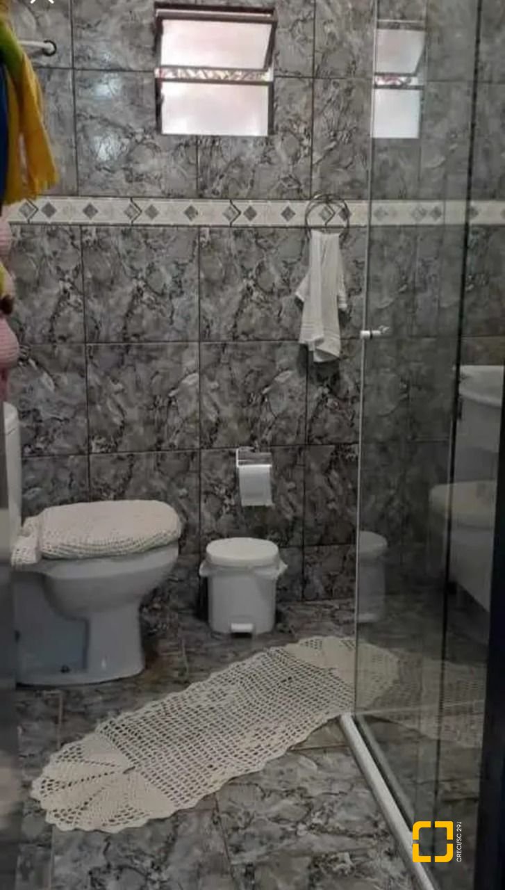 Casa com 60m², 6 garagens, no bairro Rio Vermelho em Florianópolis