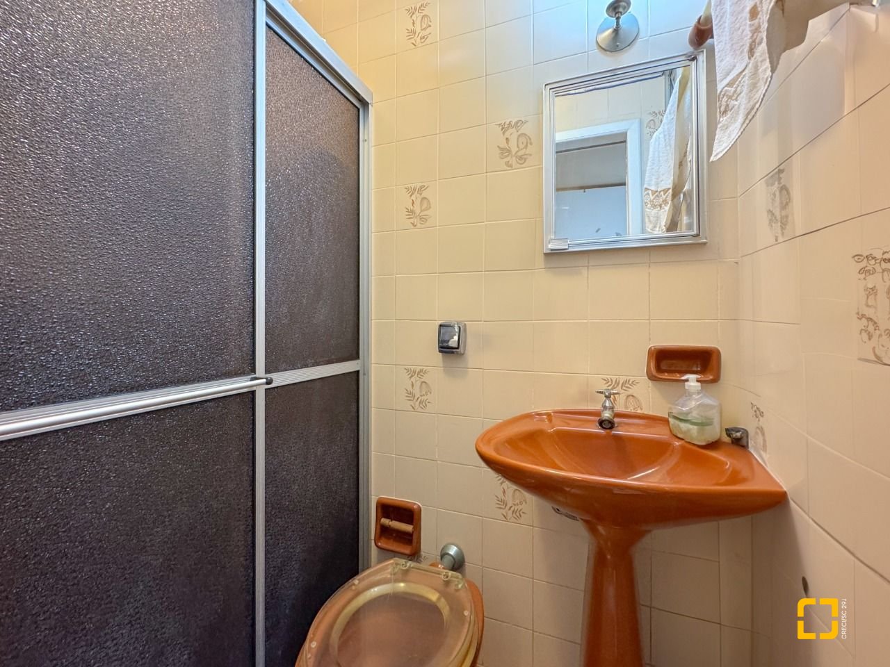 Apartamento com 211m², 7 quartos (sendo 3 suítes), 2 garagens, no bairro Centro em Florianópolis