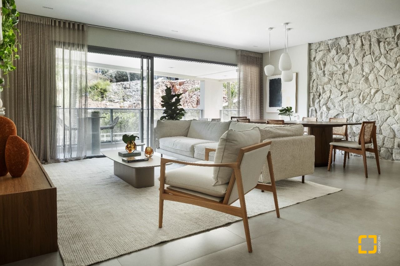 Apartamento com 268m², 6 quartos (sendo 3 suítes), 2 garagens, no bairro Cacupé em Florianópolis