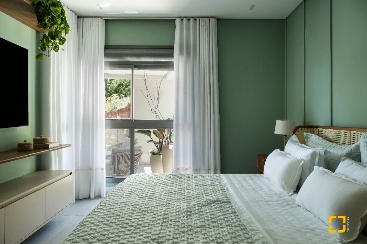 Apartamento com 268m², 6 quartos (sendo 3 suítes), 2 garagens, no bairro Cacupé em Florianópolis