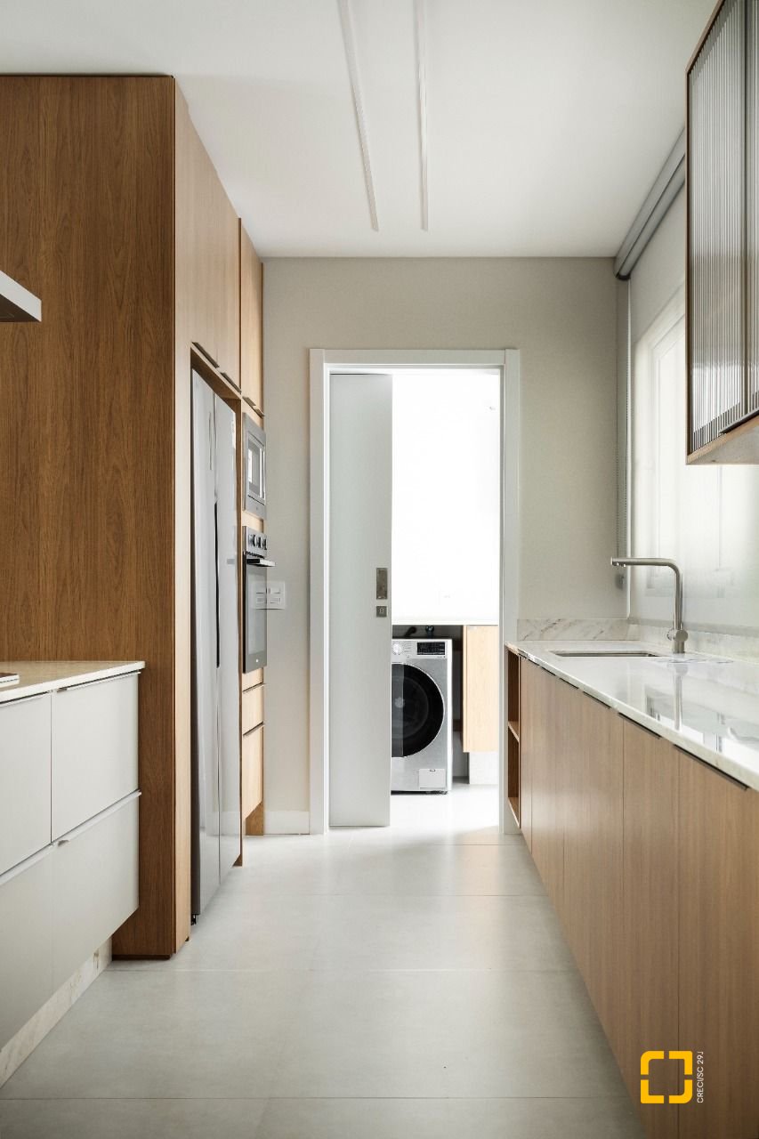 Apartamento com 268m², 6 quartos (sendo 3 suítes), 2 garagens, no bairro Cacupé em Florianópolis