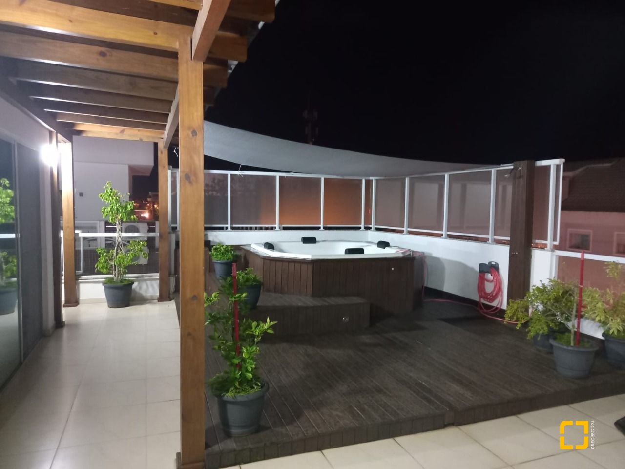Cobertura com 224m², 4 quartos (sendo 1 suíte), 2 garagens, no bairro Ingleses em Florianópolis