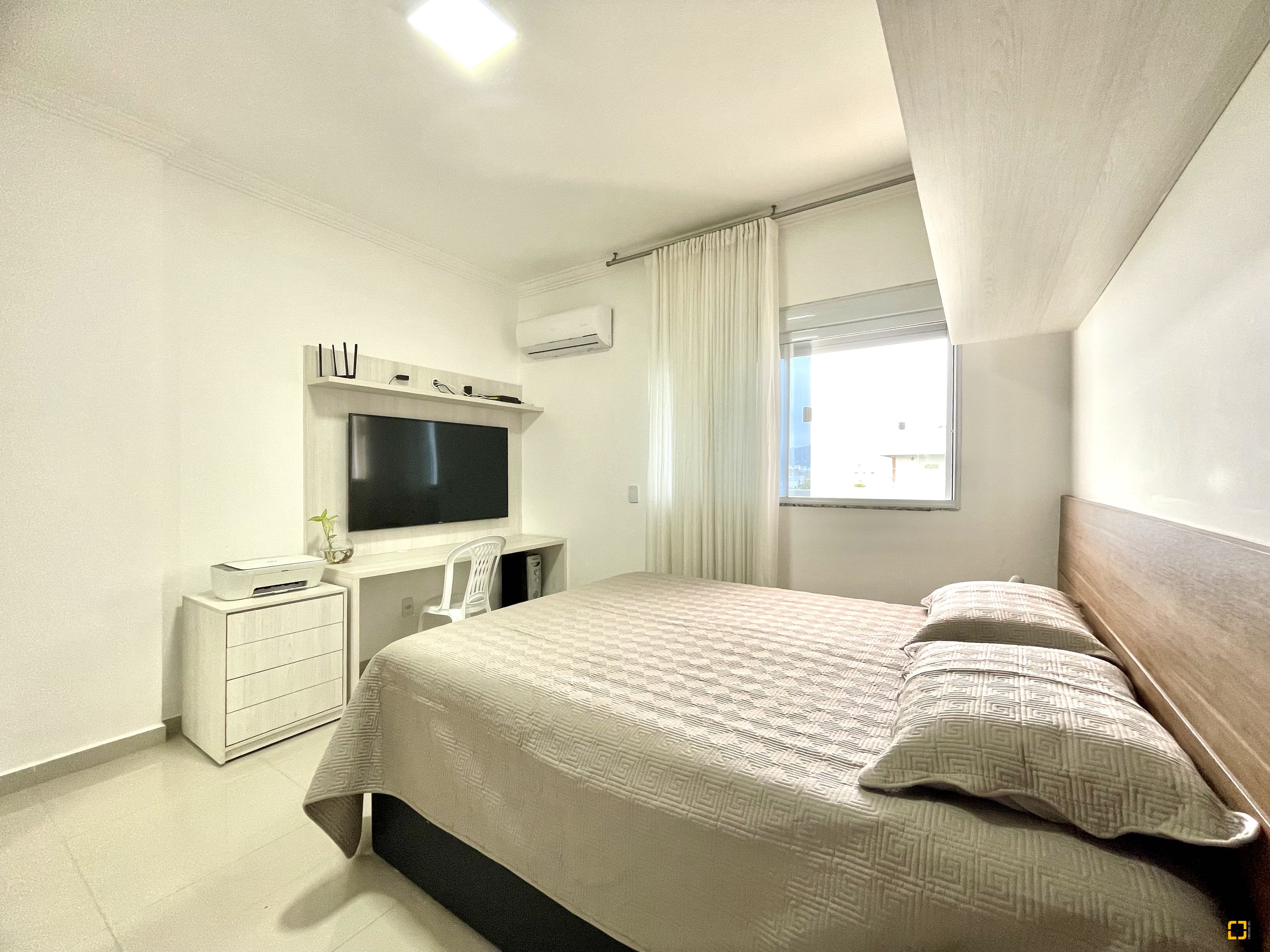 Cobertura com 224m², 4 quartos (sendo 1 suíte), 2 garagens, no bairro Ingleses em Florianópolis