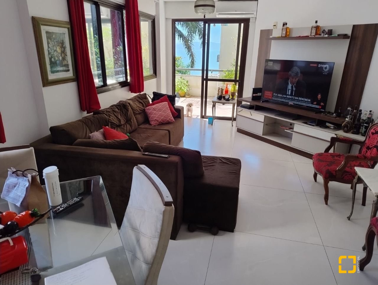 Apartamento com 88m², 4 quartos (sendo 1 suíte), 1 garagem, no bairro Centro em Florianópolis