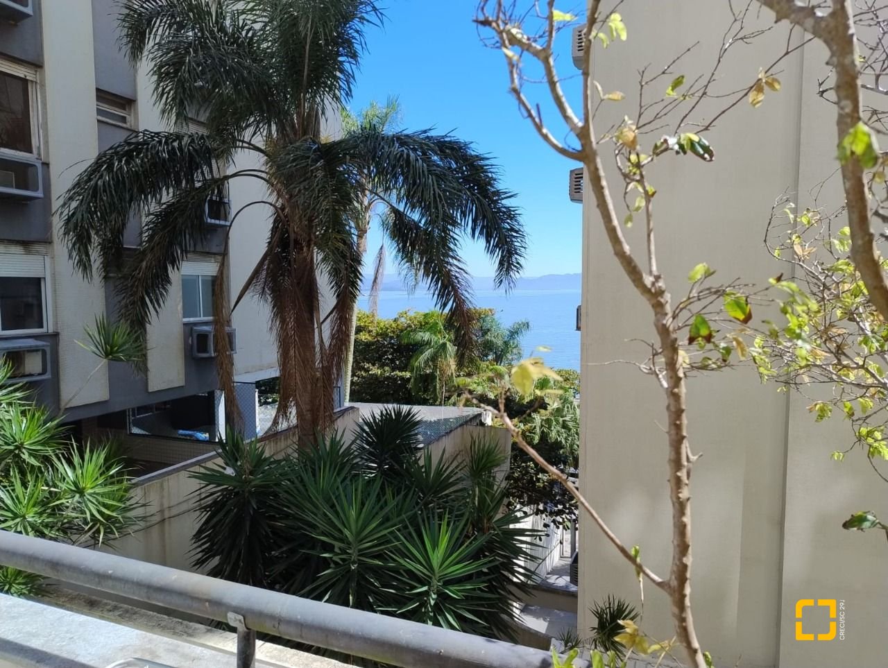 Apartamento com 88m², 4 quartos (sendo 1 suíte), 1 garagem, no bairro Centro em Florianópolis