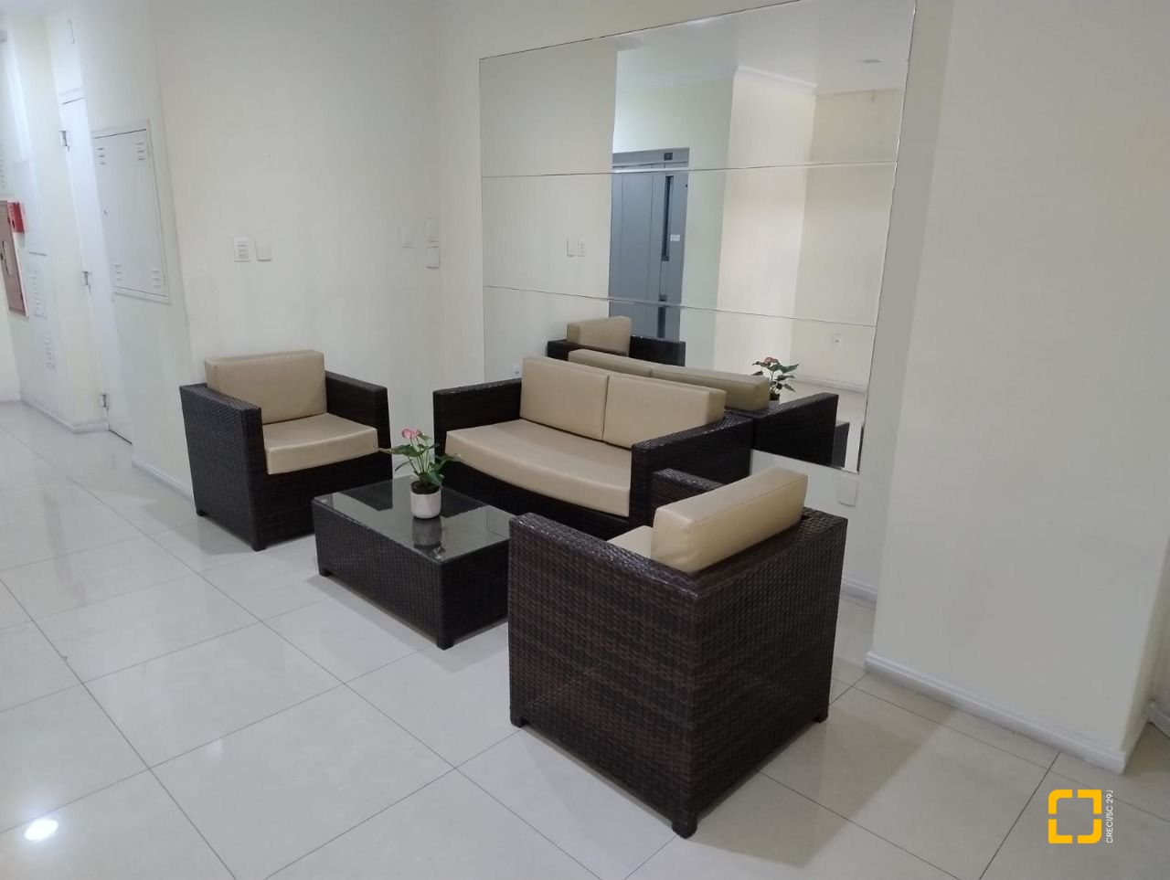 Apartamento com 88m², 4 quartos (sendo 1 suíte), 1 garagem, no bairro Centro em Florianópolis