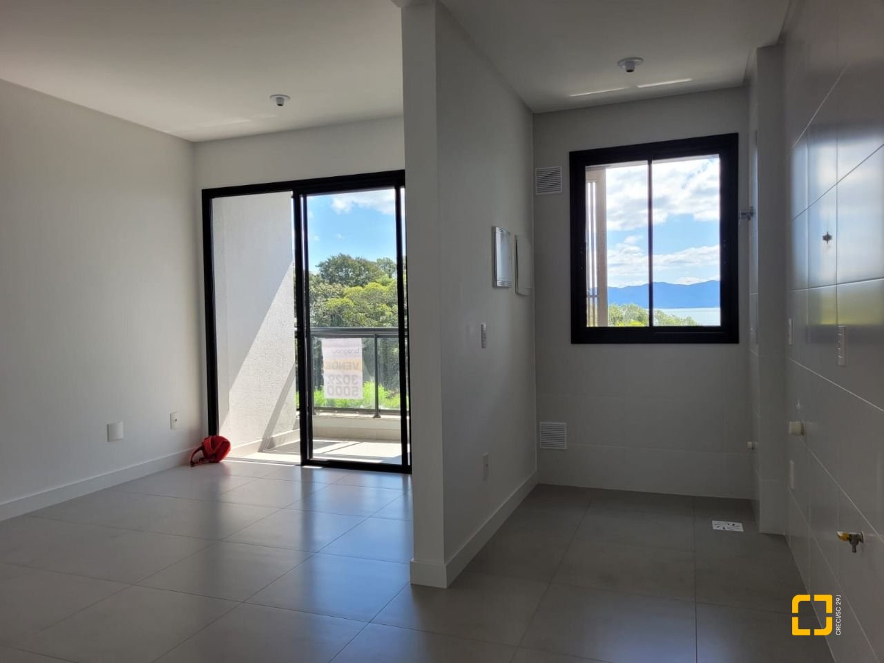Apartamento com 47m², 1 quarto, 1 garagem, no bairro Canasvieiras em Florianópolis