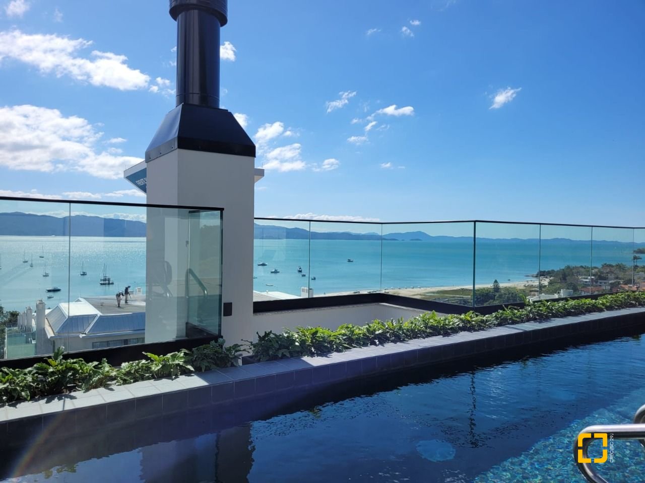 Apartamento com 47m², 1 quarto, 1 garagem, no bairro Canasvieiras em Florianópolis