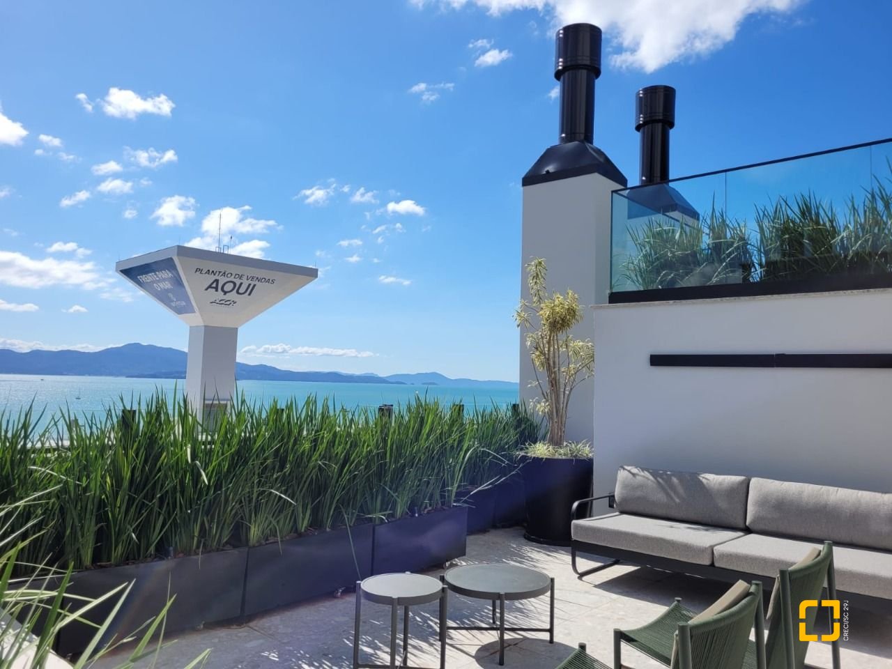 Apartamento com 47m², 1 quarto, 1 garagem, no bairro Canasvieiras em Florianópolis